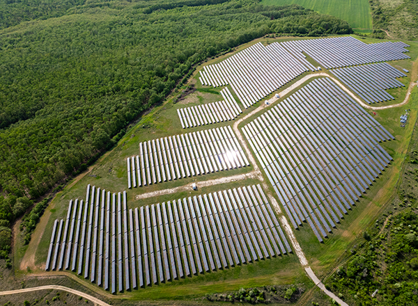 Ferme solaire vue aérienne